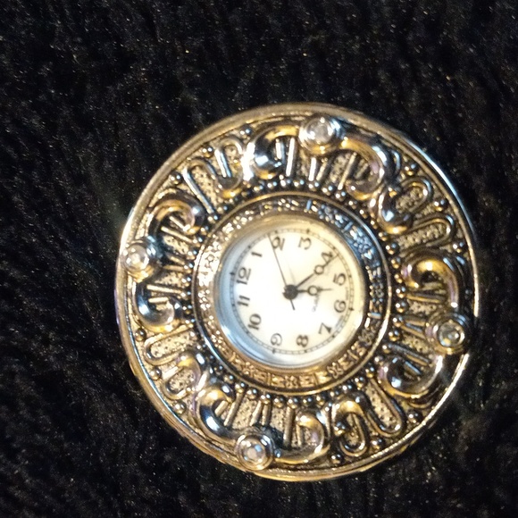 Q-18 brooche lot 5 differant type brooches - Picture 4 of 6